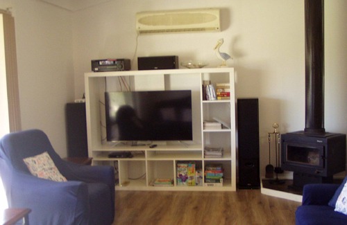 Minlacowie House | Holiday Magic ~ Esplanade ~ Close to Beach EXCELLENT OFF PEAK SPECIALS!