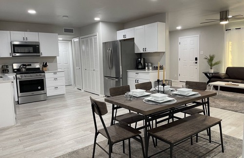 Mesa Vista House | Holiday Ready Cozy Home 3BR/2BA near shopping hospitals and more