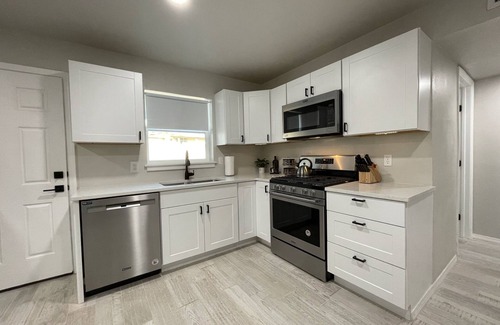 Mesa Vista House | Holiday Ready Cozy Home 3BR/2BA near shopping hospitals and more