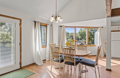 Osage Beach Villa | Holiday Shores 11 - Beautiful Villa with Resort Amenities!