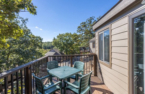 Osage Beach Villa | Holiday Shores 11 - Beautiful Villa with Resort Amenities!