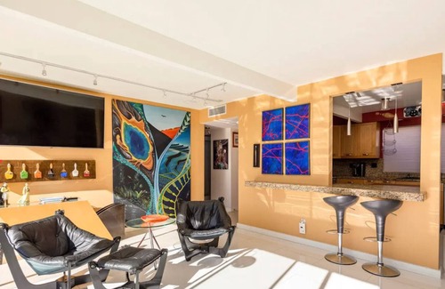 Racquet Club Estates Condo | Holiday Special. Dec 1 thru Dec 31 $95. per night