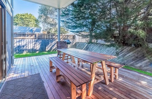Cowes House | Holiday unit on Thompson Ave, Cowes