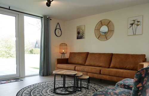 Sint Maarten Villa | Holiday villa for 6 people, cycling distance from the beach and center with dog