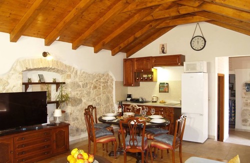 Banj Villa | Holiday Villa with swimming pool, Blue Tree