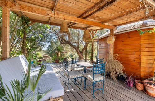 Lanjaron House | Holiday Yurt 'Eco Yurta Lanjarón' with Mountain View and Shared Pool