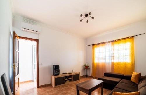 Tuineje House | Holidayhome in Tuineje near Beaches