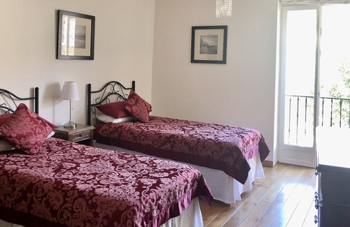 Lagrasse Apartment | Holidays in Lagrasse. Stunning medieval apartment set in walled garden with pool