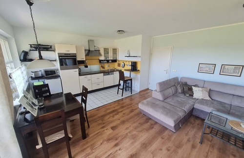 Zudar Apartment | Holidays in the countryside with a view of the water
