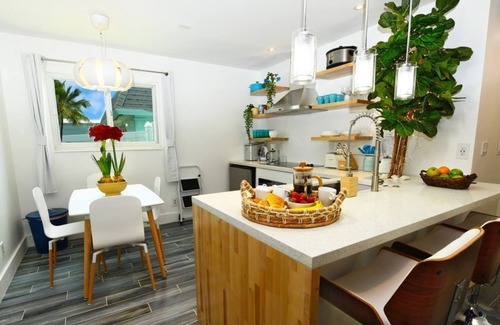 Nautilus Isle Apartment | Holidays Sale | 20-40% discounts | Beach 7min | Waterfront Dock | Beach 6min