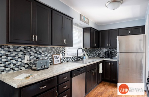 Holland House | Holland Hideaway Summ