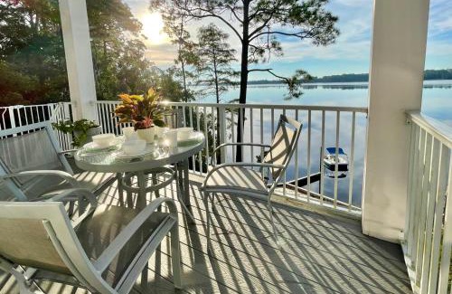 Navarre House | Holley Point Holiday House