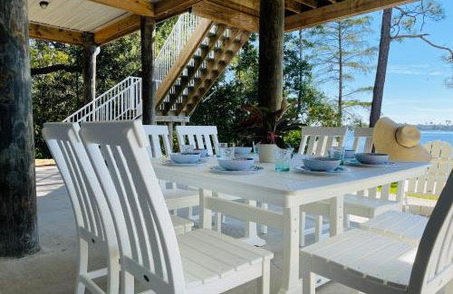 Navarre House | Holley Point Holiday House