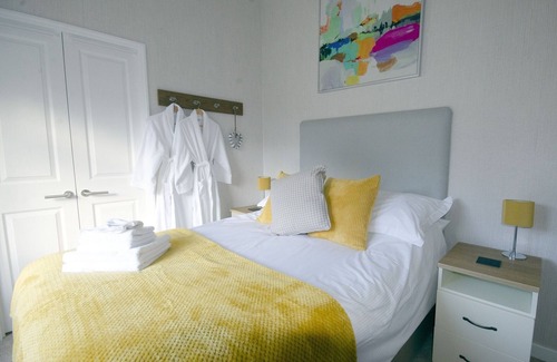 Ryther Cabin | Hollicarrs Long Lane Lodge