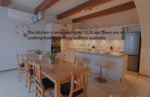 Qala House | Hollies