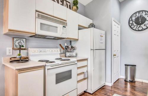 Branson Apartment | Hollowed Branch Hideaway Condo