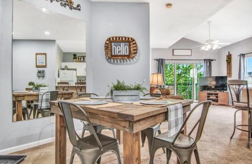 Branson Apartment | Hollowed Branch Hideaway Condo