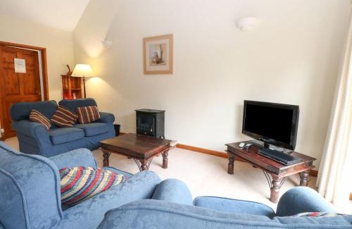 Wood Norton House | Holly Berry