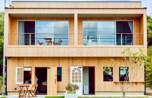 Akagina Apartment | HOLLY CAMP CASA