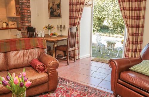 South Charlton House | Holly Cottage