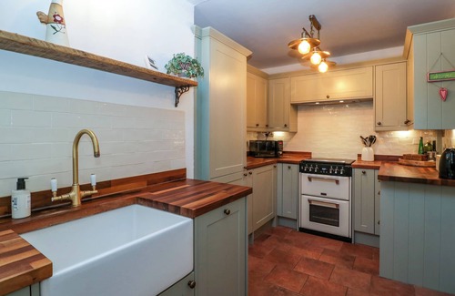 Malvern Cottage | Holly Cottage