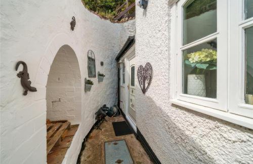 Malvern House | Holly Cottage