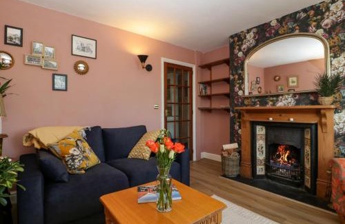 Malvern House | Holly Cottage