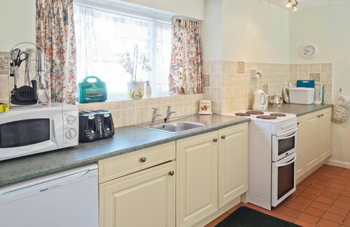Llangeler Cottage | Holly Cottage, Newcastle Emlyn