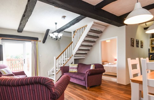 Beaworthy Cottage | HOLLY COTTAGE, pet friendly, with a garden in Halwill Junction