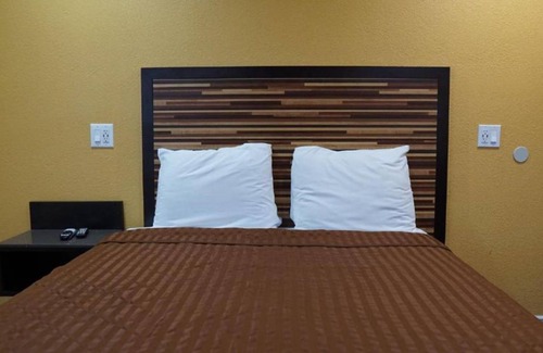 Inglewood Hotel | Holly Crest Hotel - Los Angeles, LAX Airport