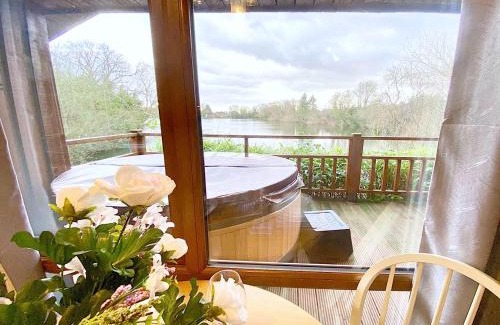 York House | Holly Lodge 14 Hot Tub