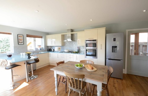 Aldeburgh Cottage | Holly Lodge
