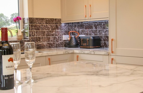 Forden Cottage | Holly Lodge