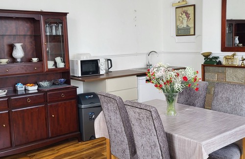 Weston-super-Mare Apartment | Holly Lodge