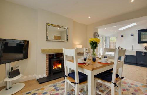Holt House | Holly Tree Cottage