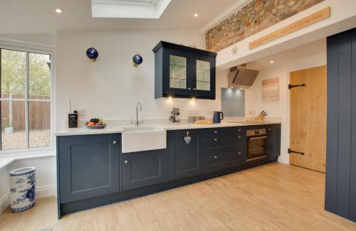 Holt House | Holly Tree Cottage