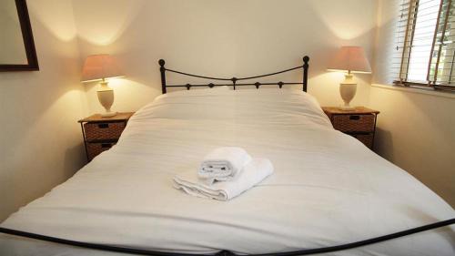 Crynant House | Holly Tree Lodge