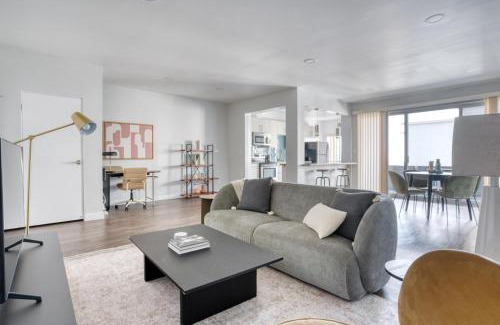 Hollywood Hills Apartment | Hollywood 1BR w Pool WD Gym nr Metro LAX-867