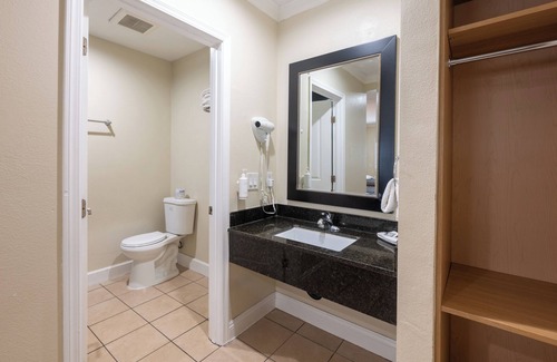 Little Armenia Hotel | Hollywood City Inn