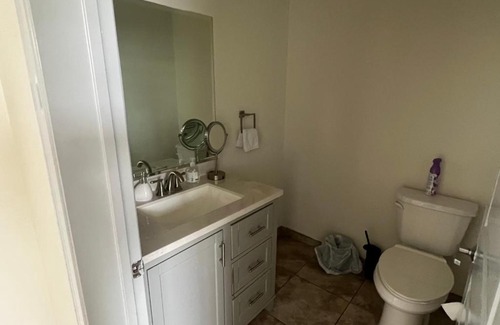 East Hollywood Apartment | Hollywood Sign apartment