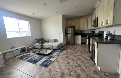 East Hollywood Apartment | Hollywood Sign apartment