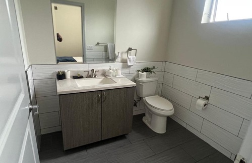 East Hollywood Apartment | Hollywood Sign apartment