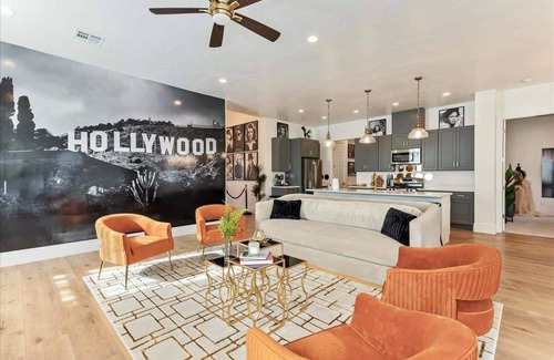 Hurricane House | Hollywood Themed, Private Hot tub & Sand Hollow