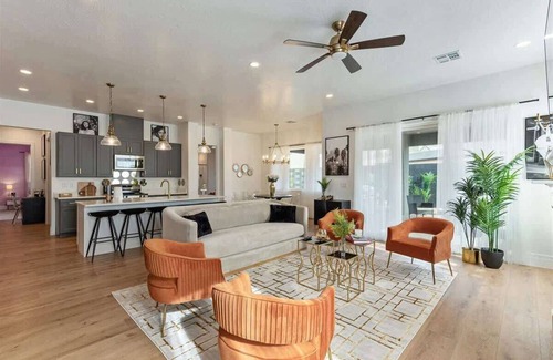 Hurricane House | Hollywood Themed, Private Hot tub & Sand Hollow