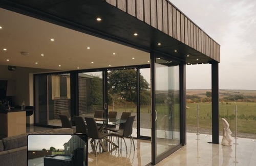 Haverfordwest House | Hollywood vibes in pembrokeshire