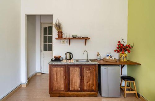 Da Kao Hotel | HoLo Fairy House Saigon - Serviced Homestay