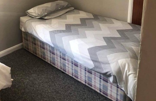 Guildford Hotel | Holroyd Arms