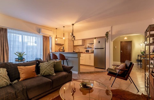 Bucharest City-Centre Apartment | Holt - Bagheera and Mowgli