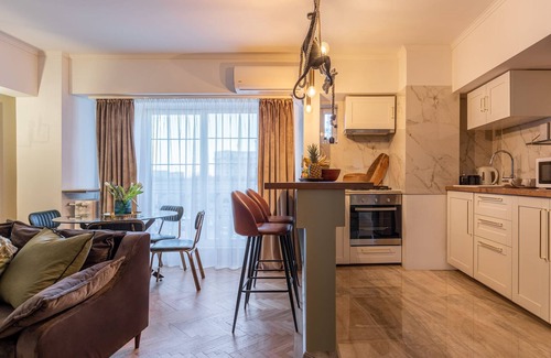 Bucharest City-Centre Apartment | Holt - Bagheera and Mowgli