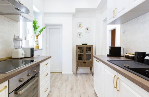 Bucharest City-Centre Apartment | Holt - Welcome to the Jungle